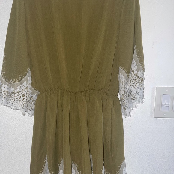 OLIVE DREWN ROMPER - Picture 3 of 3
